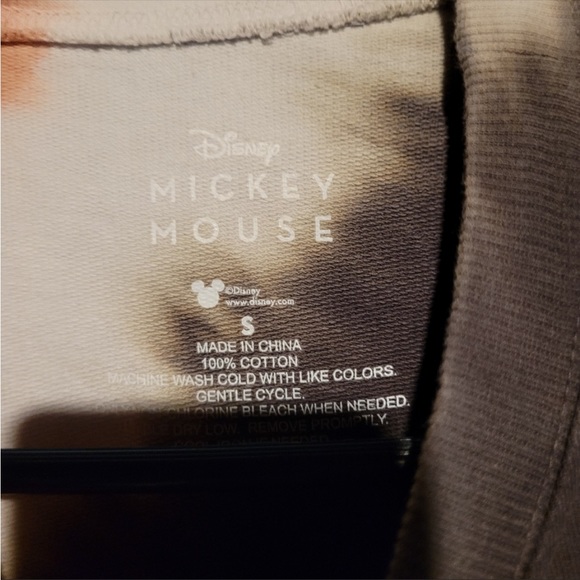Disney's Mickey Mouse sweatshirt - Picture 3 of 3